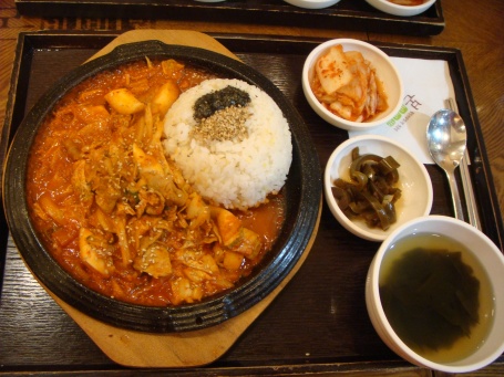 Spicy pan-fried pork with Kimchi and Tteok (W6,500, $6.80)